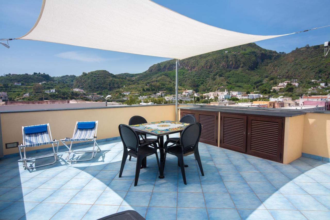 Casa Zu Peppino Apartment ลีปารี ภายนอก รูปภาพ