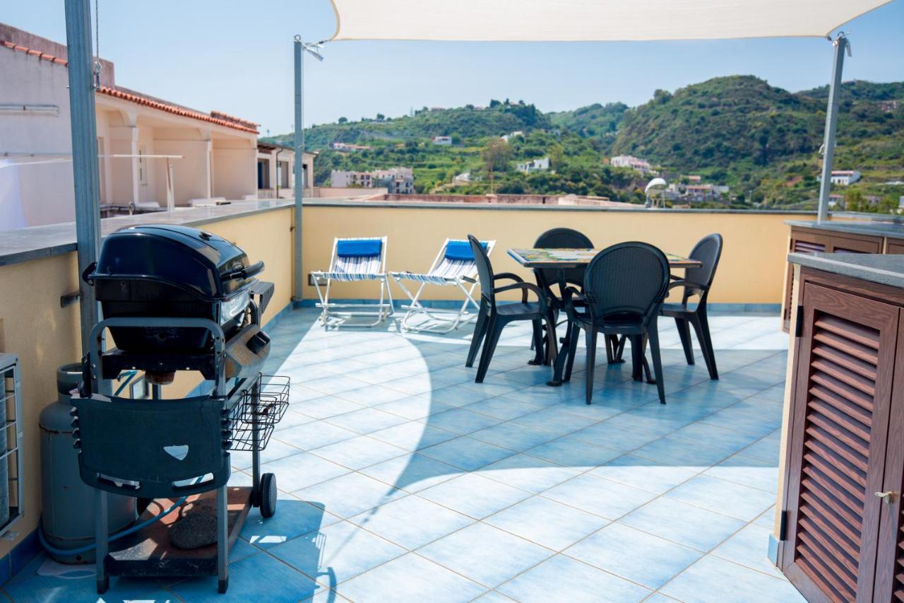 Casa Zu Peppino Apartment ลีปารี ภายนอก รูปภาพ