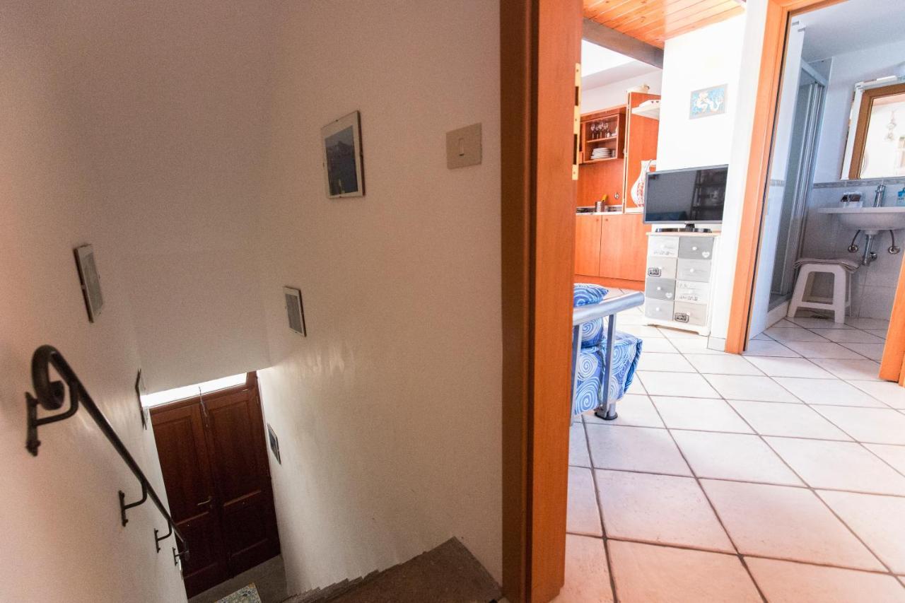 Casa Zu Peppino Apartment ลีปารี ภายนอก รูปภาพ
