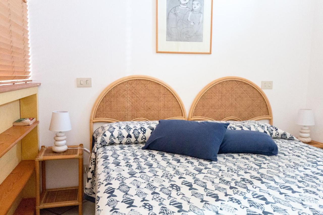 Casa Zu Peppino Apartment ลีปารี ภายนอก รูปภาพ