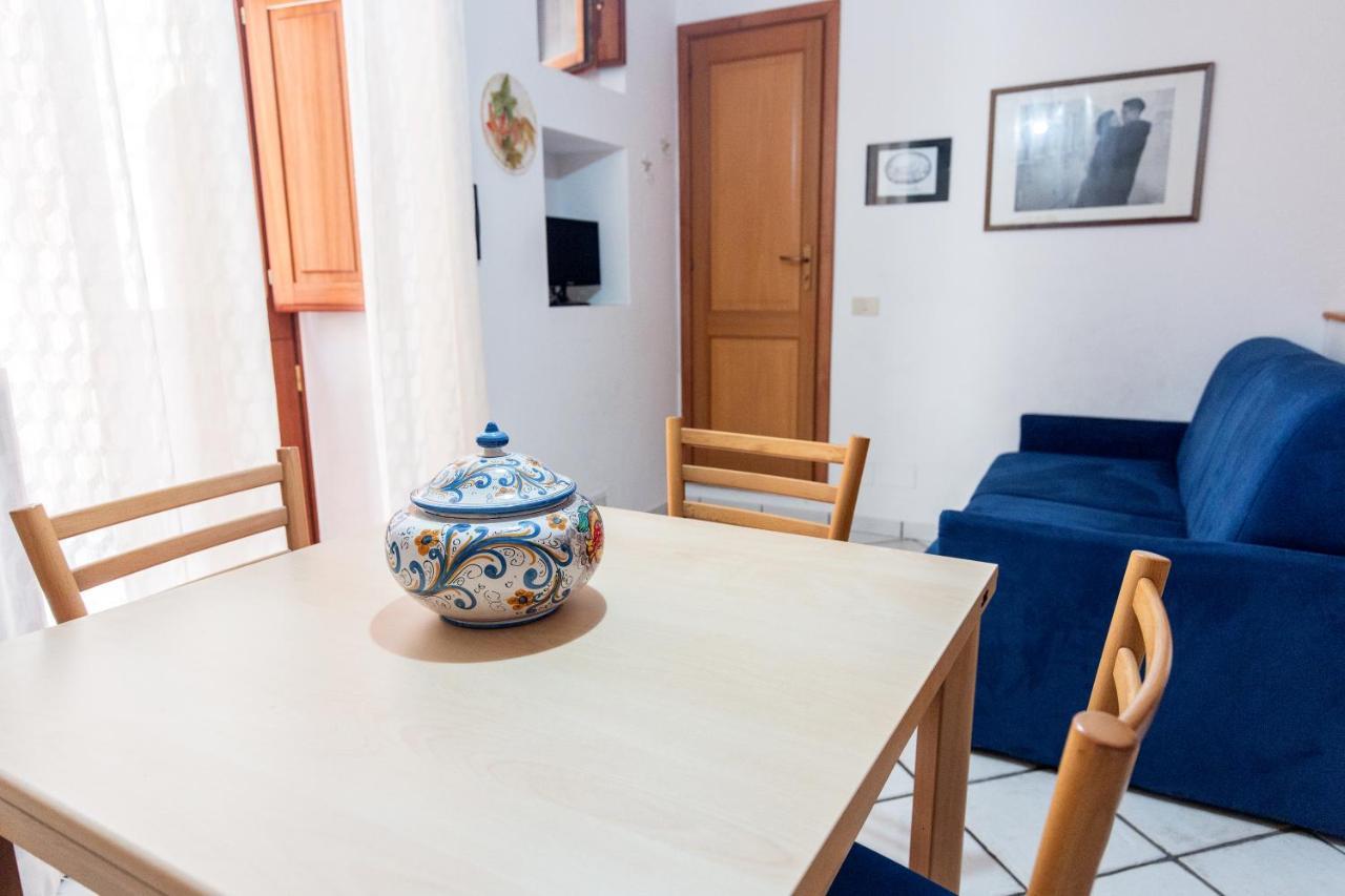Casa Zu Peppino Apartment ลีปารี ภายนอก รูปภาพ