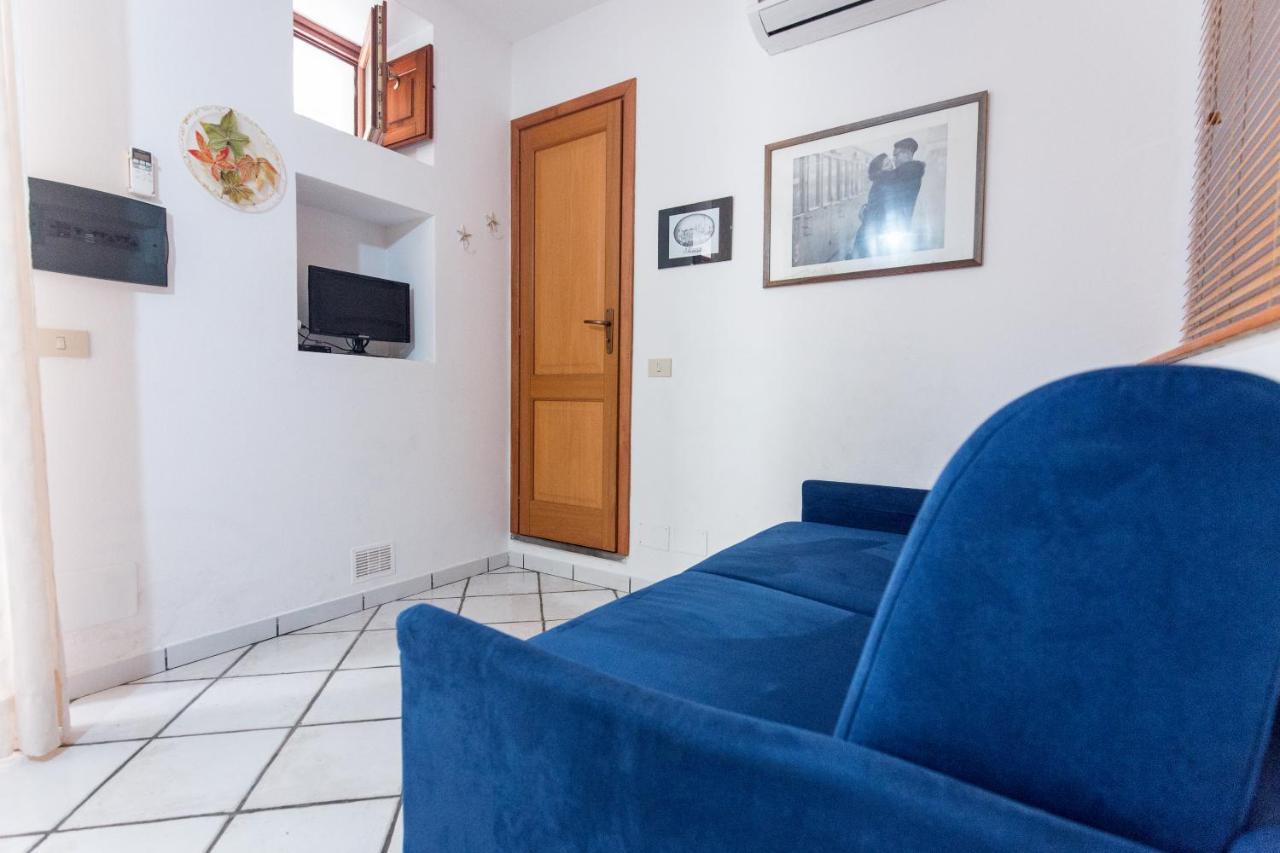 Casa Zu Peppino Apartment ลีปารี ภายนอก รูปภาพ